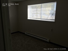 219 23rd Ave S in Nampa, ID - Building Photo - Building Photo