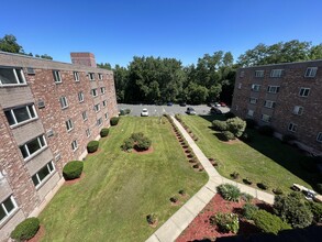 Concord Hills Apartments in Hartford, CT - Building Photo - Building Photo