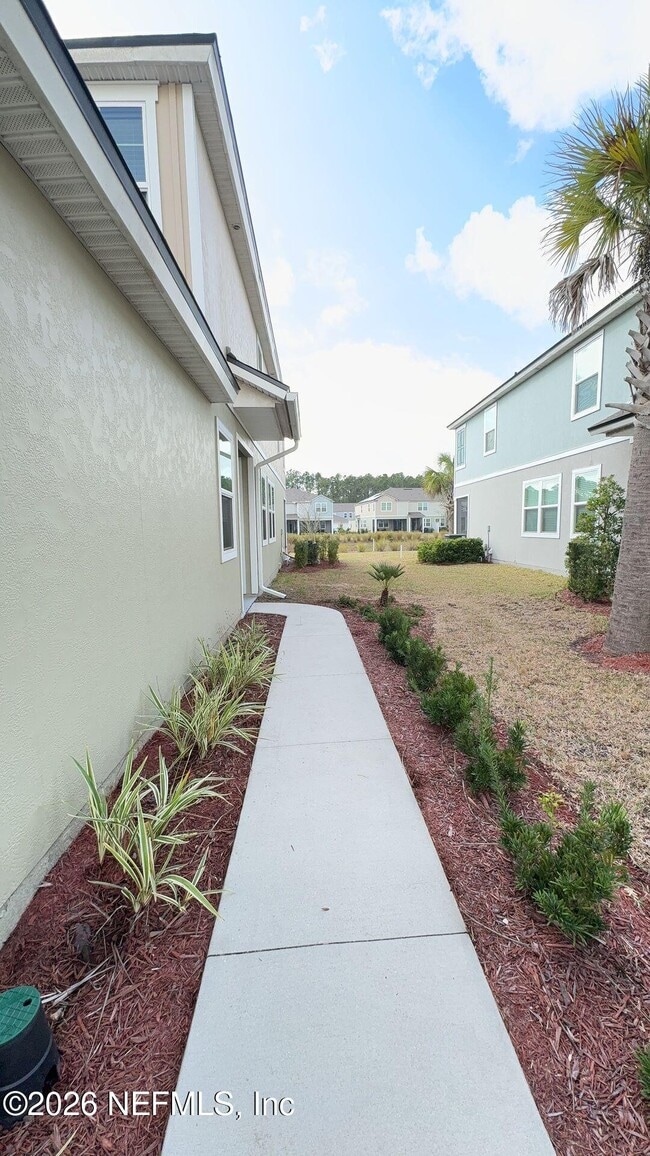 144 Redbud Rd in Palm Coast, FL - Building Photo - Building Photo