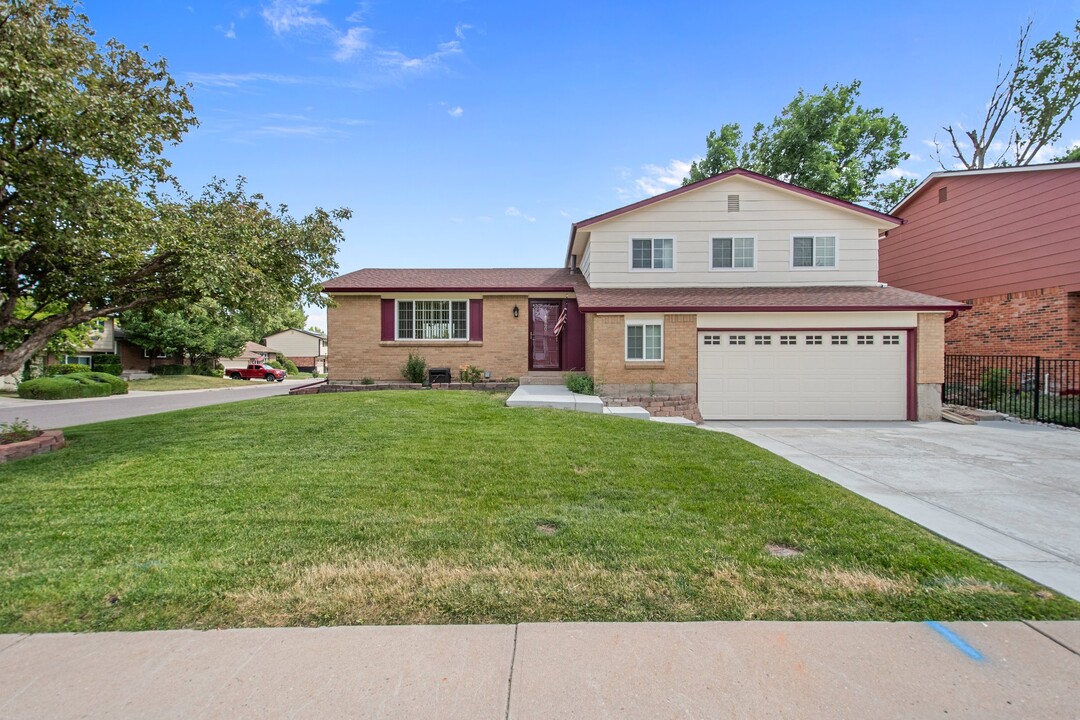 8908 W Maplewood Dr in Littleton, CO - Building Photo