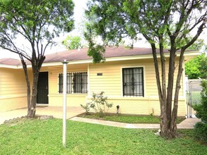 11216 Rusty St in Houston, TX - Building Photo - Building Photo