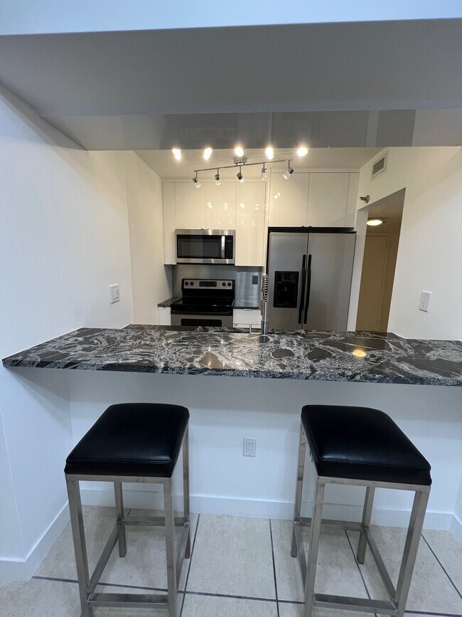 850 N Miami Ave, Unit W1003 in Miami, FL - Foto de edificio - Building Photo