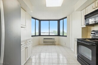 316 Prospect Ave in Hackensack, NJ - Building Photo - Building Photo