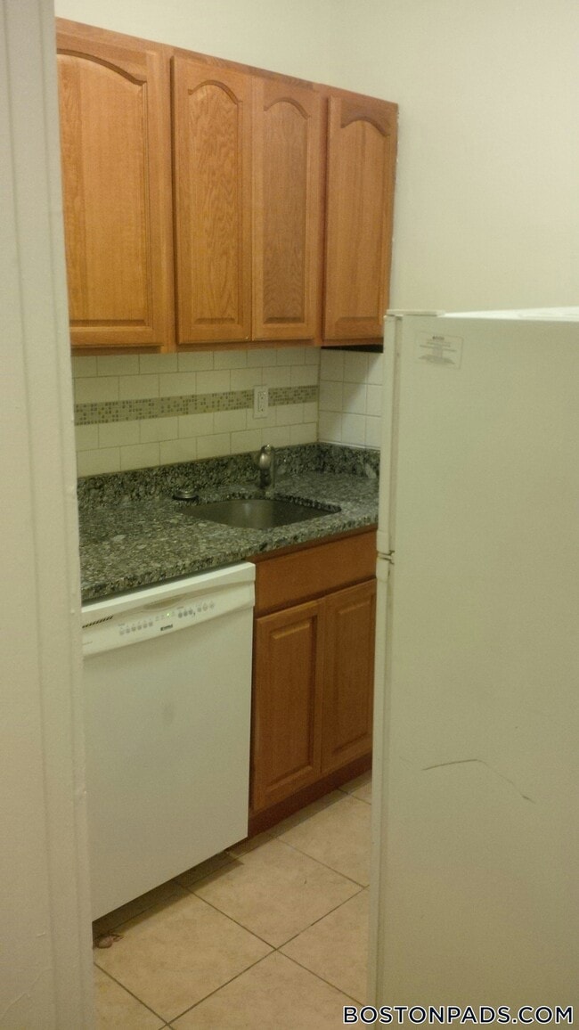 136 Hemenway St in Boston, MA - Foto de edificio - Building Photo