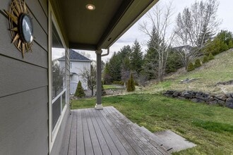 1962 E 6th St in Moscow, ID - Building Photo - Building Photo