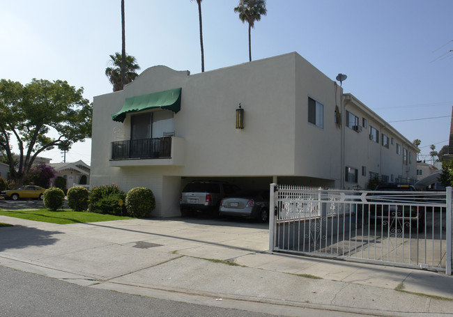 960 N St Andrews Pl in Los Angeles, CA - Foto de edificio - Building Photo