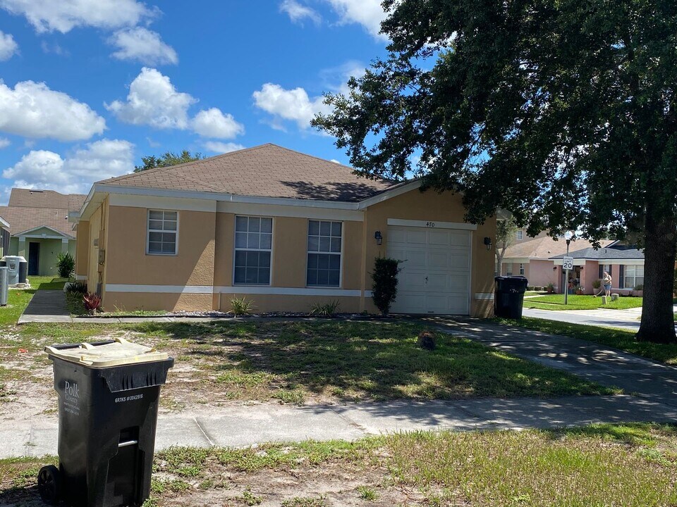 470 Scrub Jay Way in Davenport, FL - Building Photo