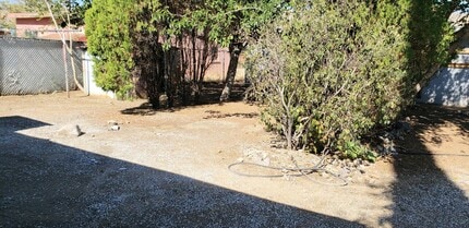 7420 Geronimo Trail in Yucca Valley, CA - Building Photo - Building Photo