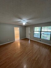 1709 SW Skyline Dr-Unit -1709 SW Skyline Drive in Blue Springs, MO - Building Photo - Building Photo