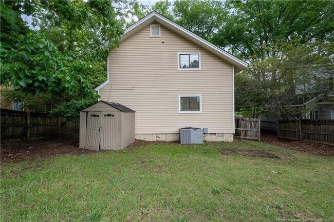 5725 Waterwood Dr in Fayetteville, NC - Building Photo - Building Photo