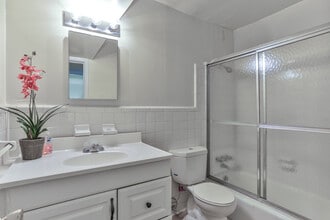 Reserve at Maple Ridge in East Point, GA - Foto de edificio - Interior Photo