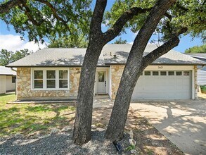3601 Ambleside Dr in Austin, TX - Building Photo - Building Photo
