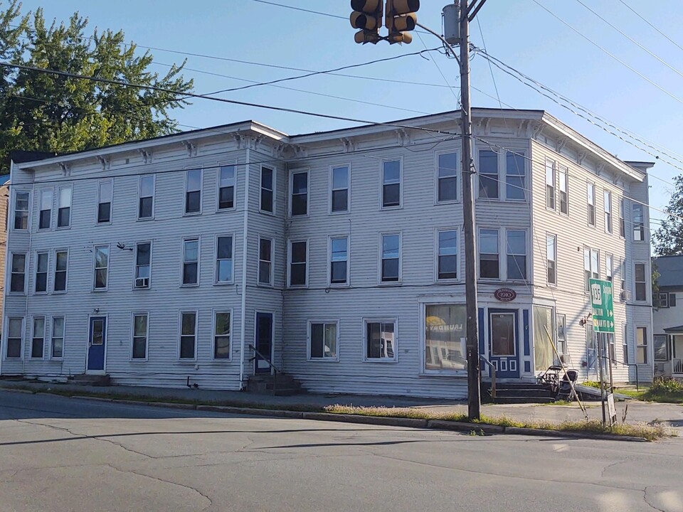 4 Elm St in Lancaster, NH - Building Photo