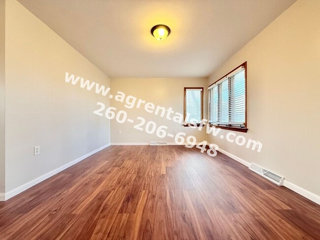 2105 Gillmore Dr in Fort Wayne, IN - Building Photo - Building Photo