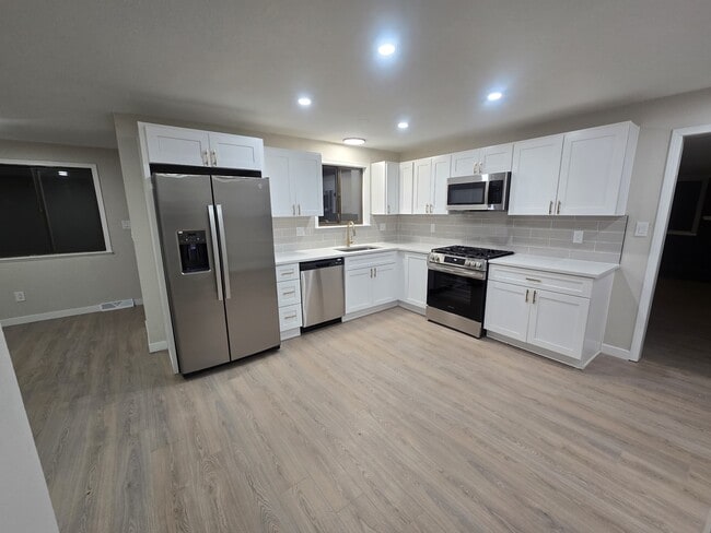 property at 509 E 41st St