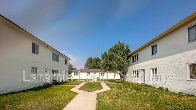 property at 1264 N 6th St