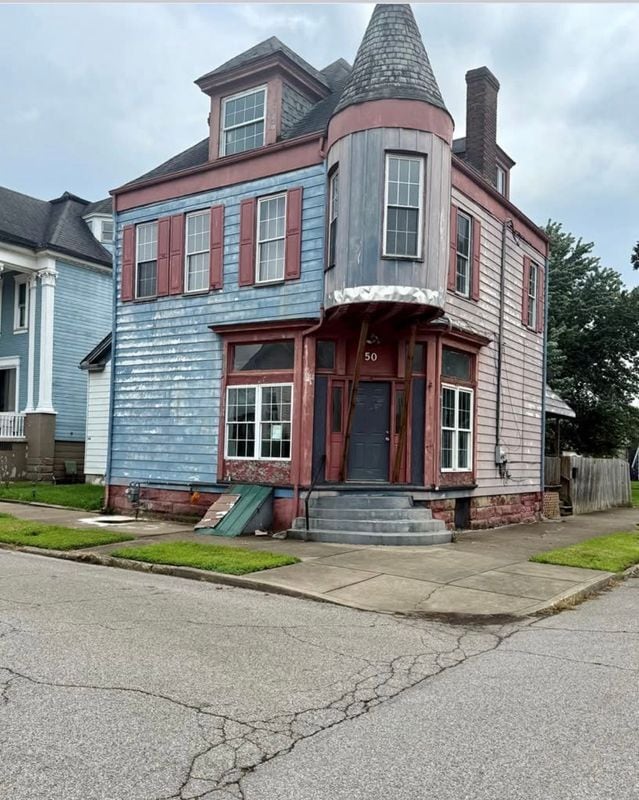 property at 50 Kentucky St