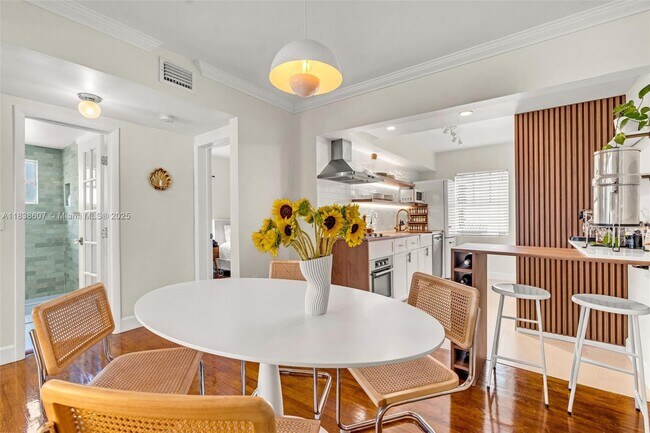 property at 915 8th St