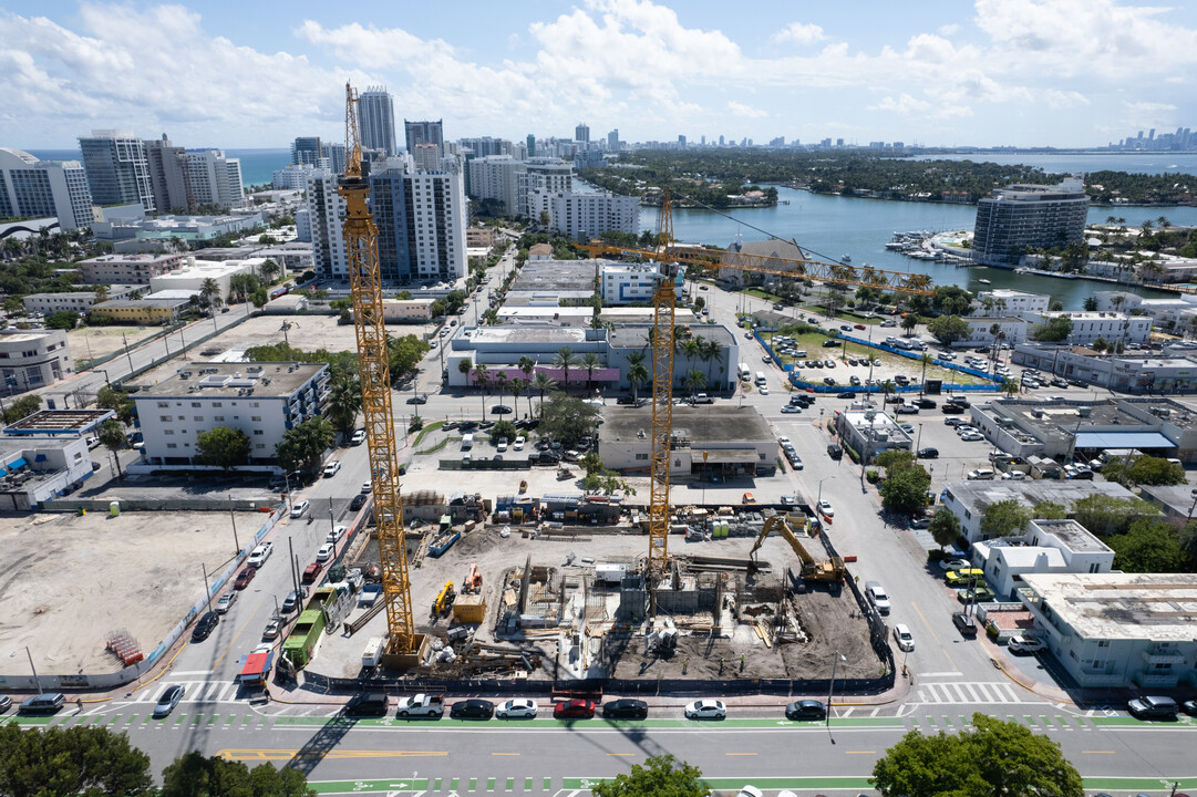 7134 Byron Ave in Miami Beach, FL - Building Photo