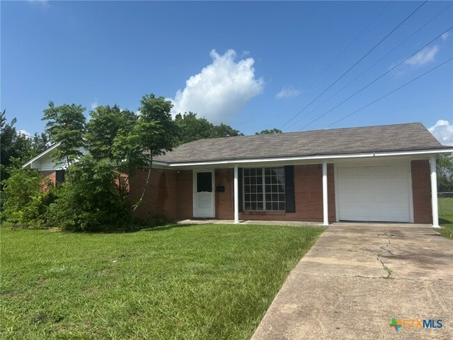 property at 1101 N Ben Wilson St