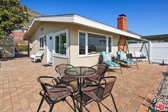 22609 Pacific Coast Hwy-Unit -B in Malibu, CA - Building Photo - Building Photo