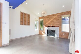 2854 Westwood Blvd in Los Angeles, CA - Foto de edificio - Building Photo