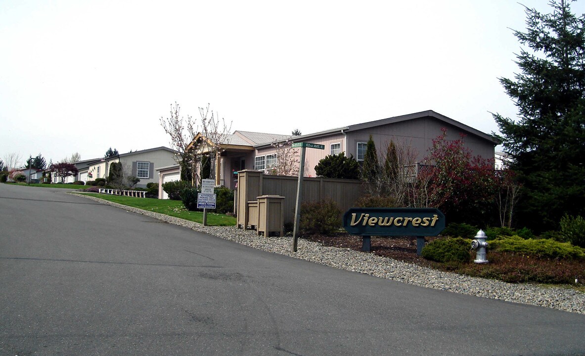 Viewcrest Park in Puyallup, WA - Building Photo