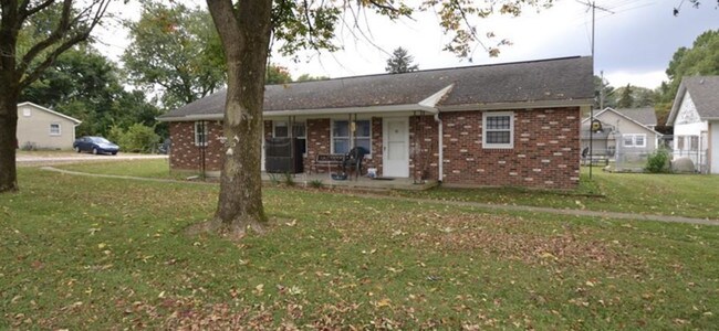 116 Chestnut St, Unit 120 Chestnut apt 8 in Morristown, IN - Building Photo - Building Photo