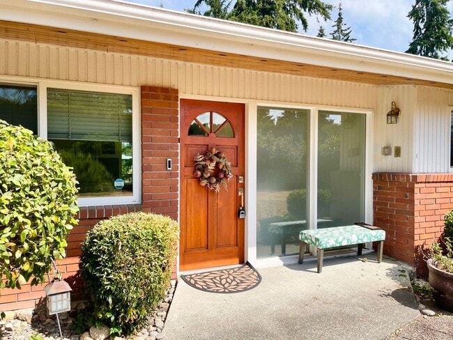 4030 134th Ave SE in Bellevue, WA - Building Photo - Building Photo