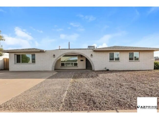 property at 8422 E Hubbell St