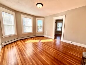 86 Grove St, Unit 2 in Vernon, CT - Building Photo - Building Photo