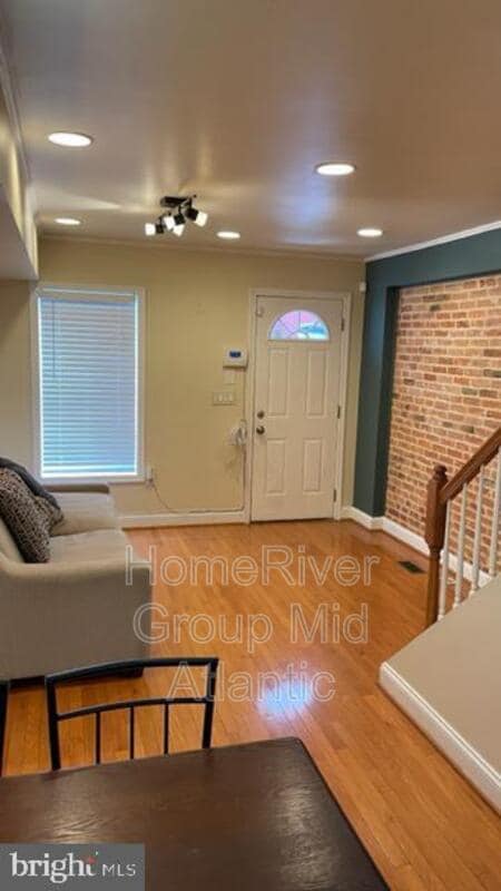 614 Archer St photo'