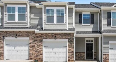 1692 Hallview Ct in Kernersville, NC - Building Photo - Building Photo