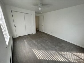 20 W Allenton Rd in North Kingstown, RI - Building Photo - Building Photo