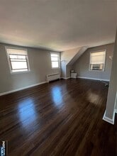 815 Red Rd in Teaneck, NJ - Building Photo - Building Photo