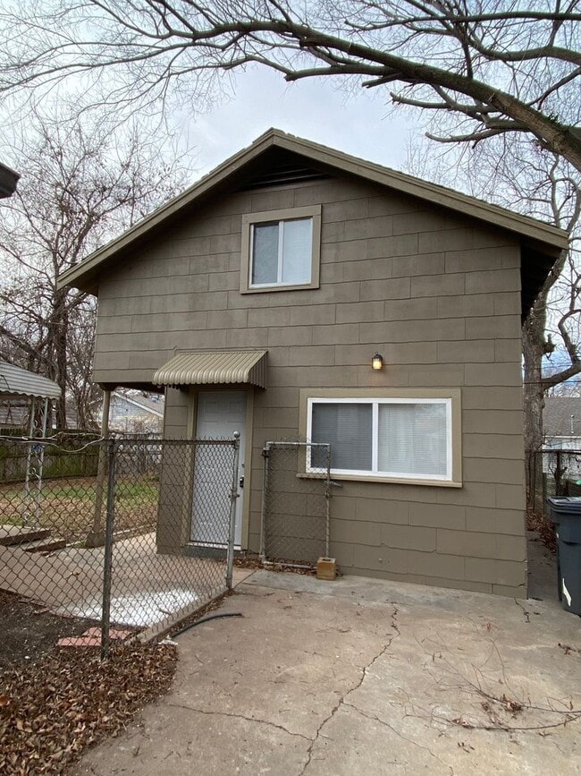 property at 4128 S 32nd W Ave