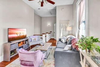 5024 Magazine St, Unit D in New Orleans, LA - Building Photo - Building Photo