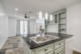 1510 Rosalie St in Houston, TX - Building Photo - Building Photo