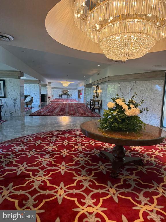 property at 1101 S Arlington Ridge Rd