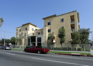 Mansi Town Homes in Los Angeles, CA - Building Photo - Primary Photo