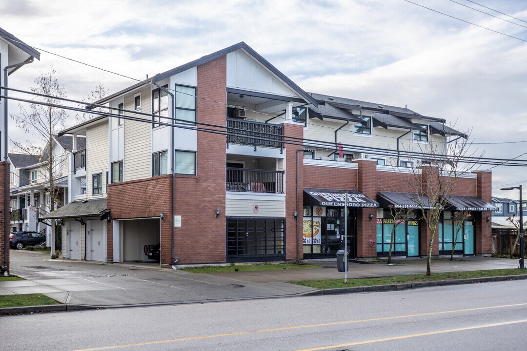 Gladstone Park in New Westminster, BC - Building Photo