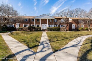 142 South St in Red Bank, NJ - Building Photo