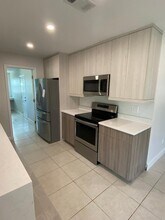 871 SW Dalton Ave in Port St. Lucie, FL - Building Photo - Building Photo