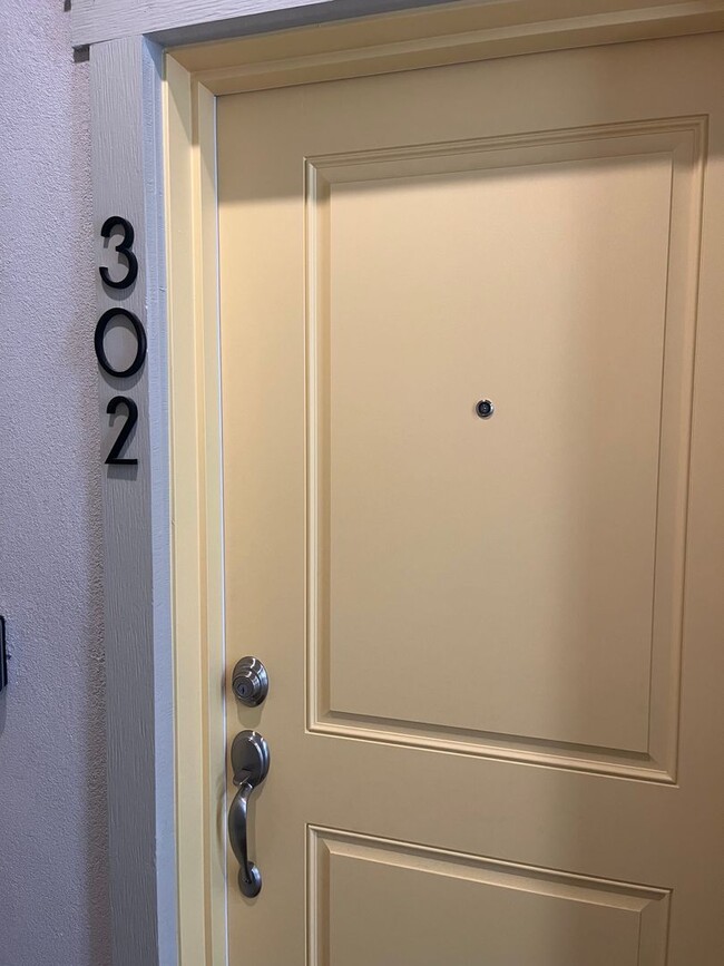 955 Madonna Rd in San Luis Obispo, CA - Building Photo - Building Photo