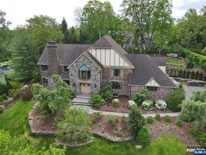 39 Springhouse Rd in Woodcliff Lake, NJ - Building Photo - Building Photo