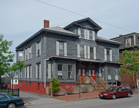 807 Congress St in Portland, ME - Building Photo - Building Photo