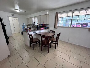 12022 Moonmist Dr in Houston, TX - Building Photo - Building Photo