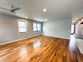 14 Lamb Ave in Asheville, NC - Building Photo - Building Photo