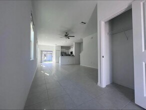 8316 Corner Pine Way in New Port Richey, FL - Building Photo - Building Photo