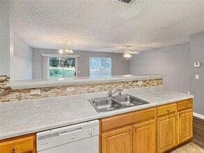 5331 Creekview Way in Morrow, GA - Building Photo - Building Photo